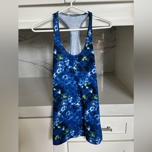 Lululemon cool Racerback tank size 6.